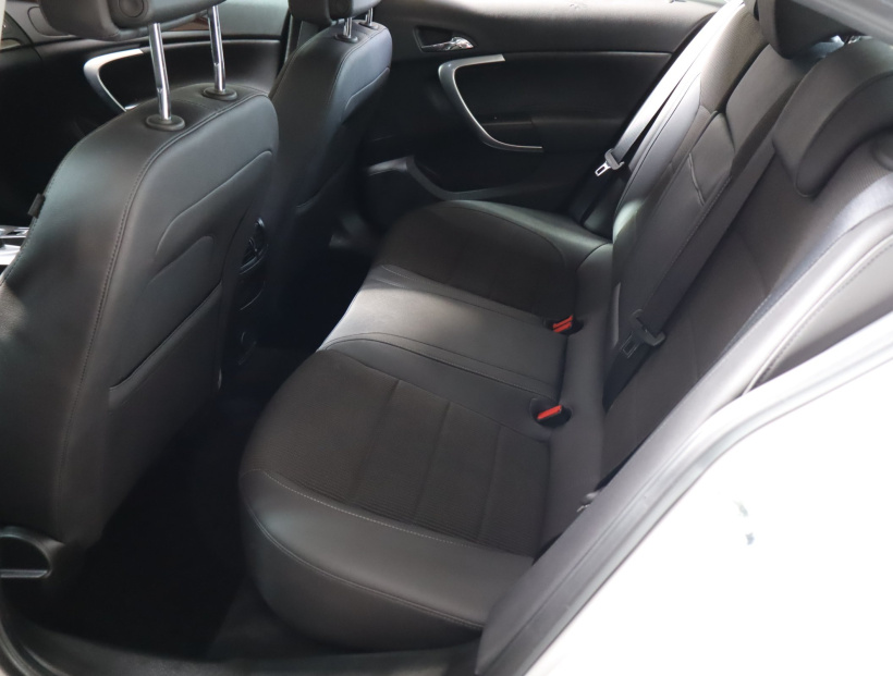 Opel Insignia, 2009