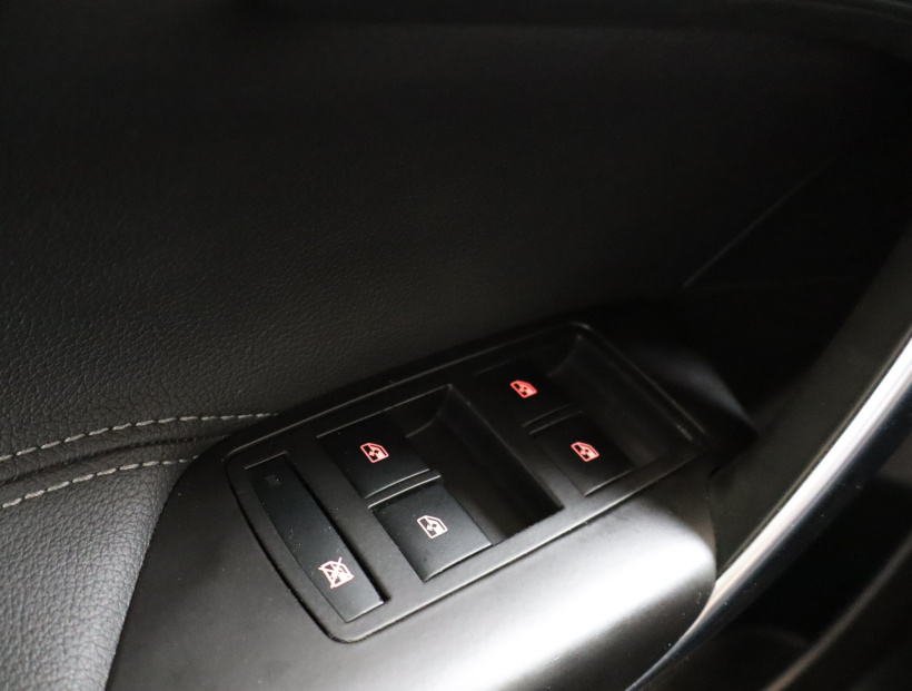 Opel Insignia, 2009