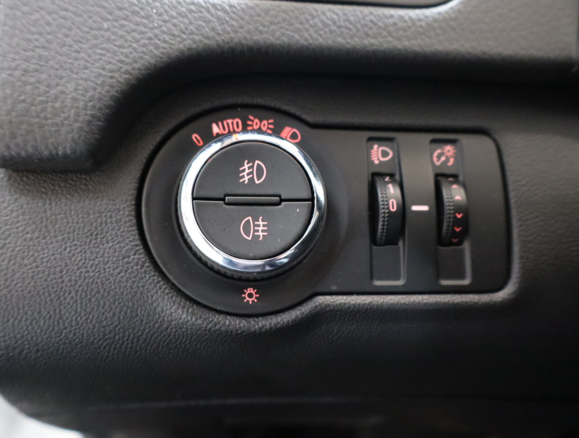 Opel Insignia, 2009