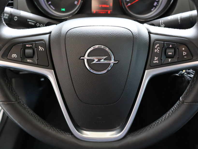 Opel Insignia, 2009