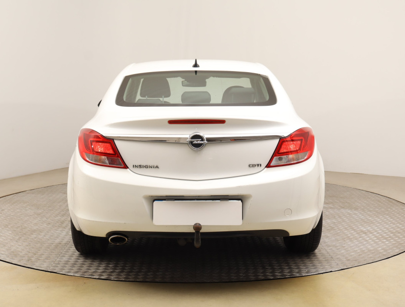 Opel Insignia, 2009