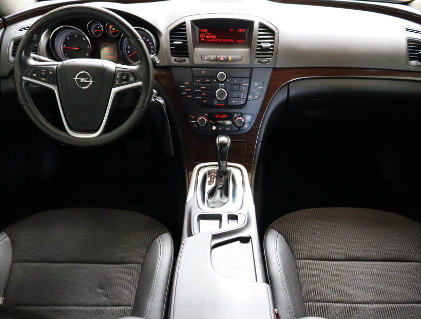 Opel Insignia, 2009