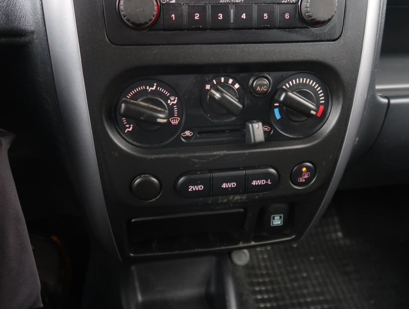 Suzuki Jimny, 2012