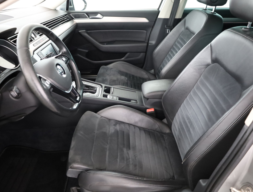 Volkswagen Passat, 2016