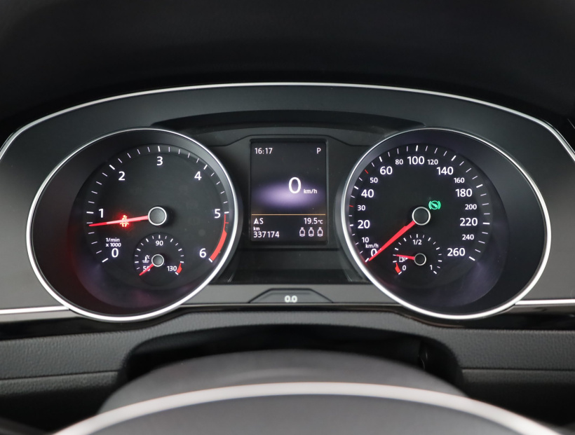Volkswagen Passat, 2016