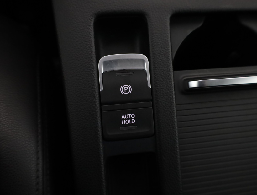 Volkswagen Passat, 2016