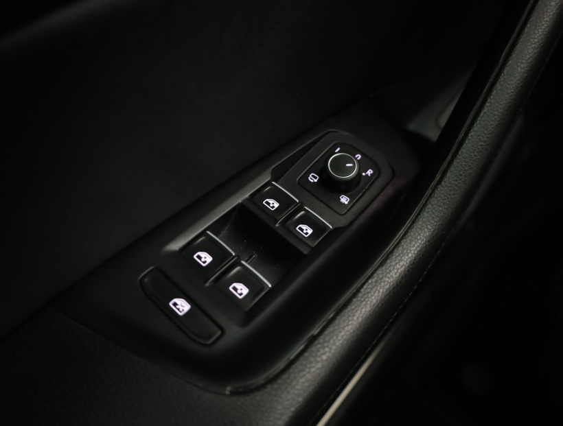 Volkswagen Passat, 2016