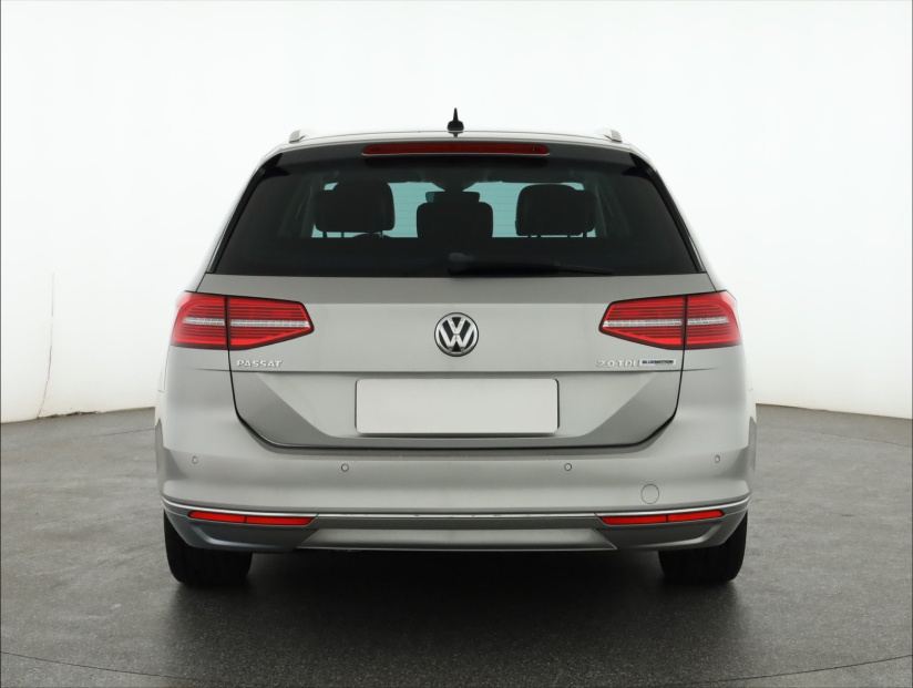 Volkswagen Passat, 2016