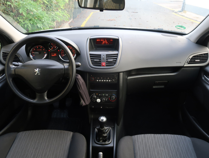 Peugeot 207, 2011