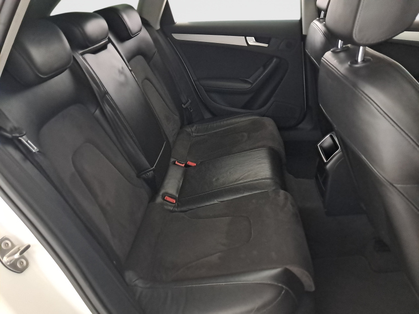 Audi A4, 2011