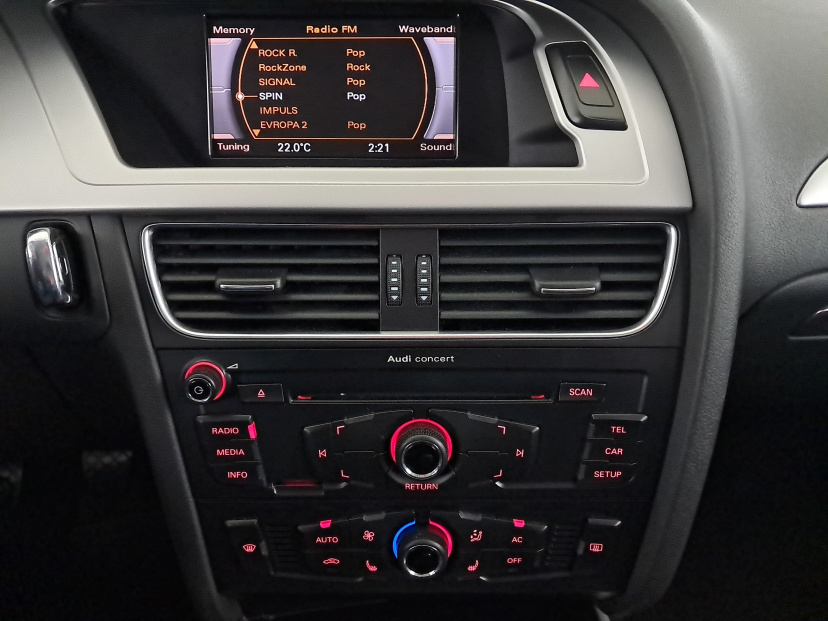 Audi A4, 2011