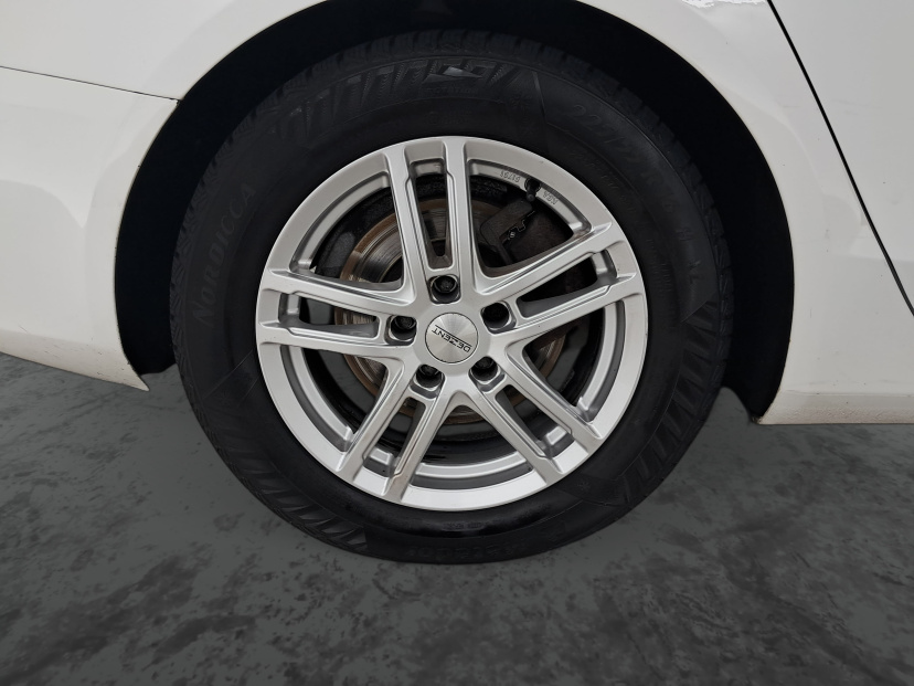 Audi A4, 2011