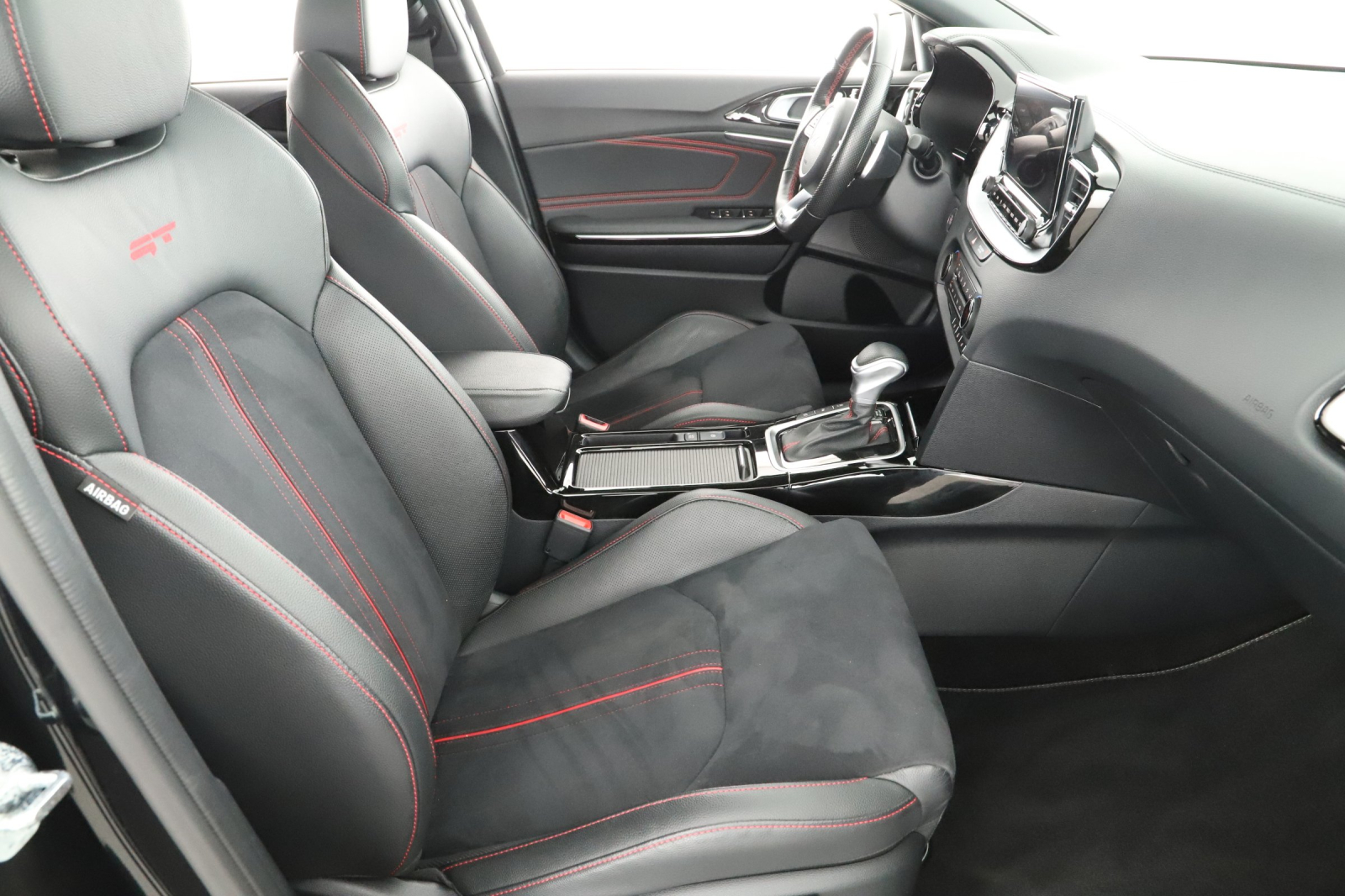 Kia ProCeed - 2024