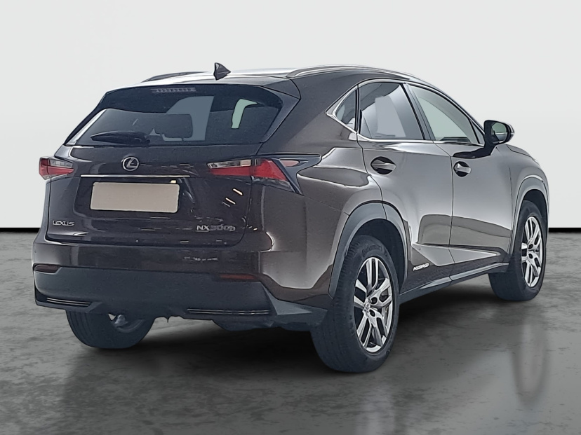 Lexus NX, 2016