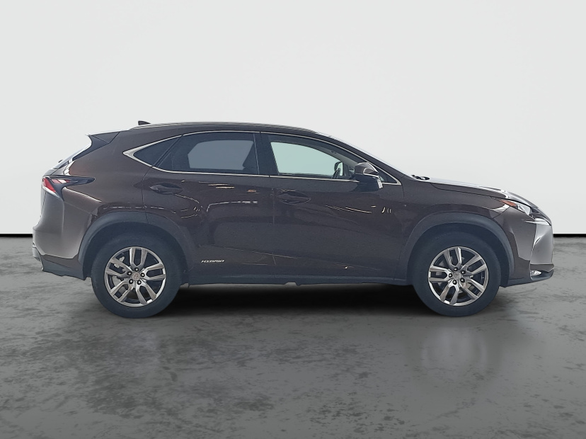 Lexus NX, 2016
