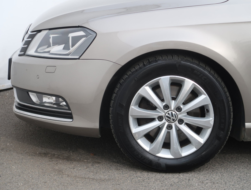 Volkswagen Passat, 2012