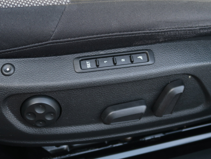 Volkswagen Passat, 2012