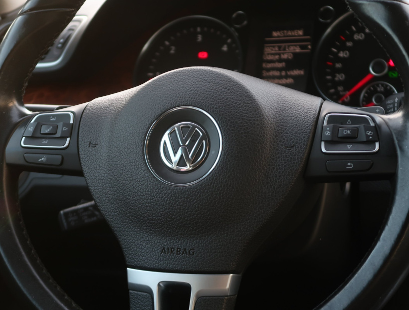 Volkswagen Passat, 2012