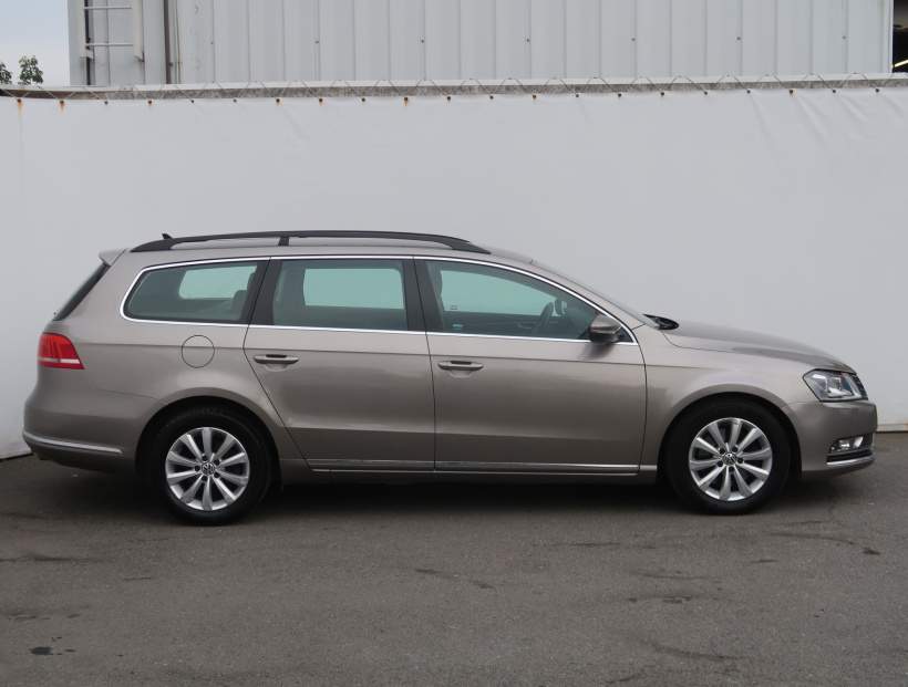 Volkswagen Passat, 2012