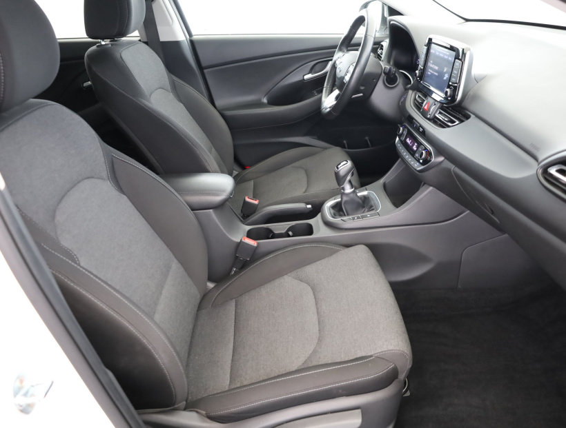 Hyundai i30, 2022