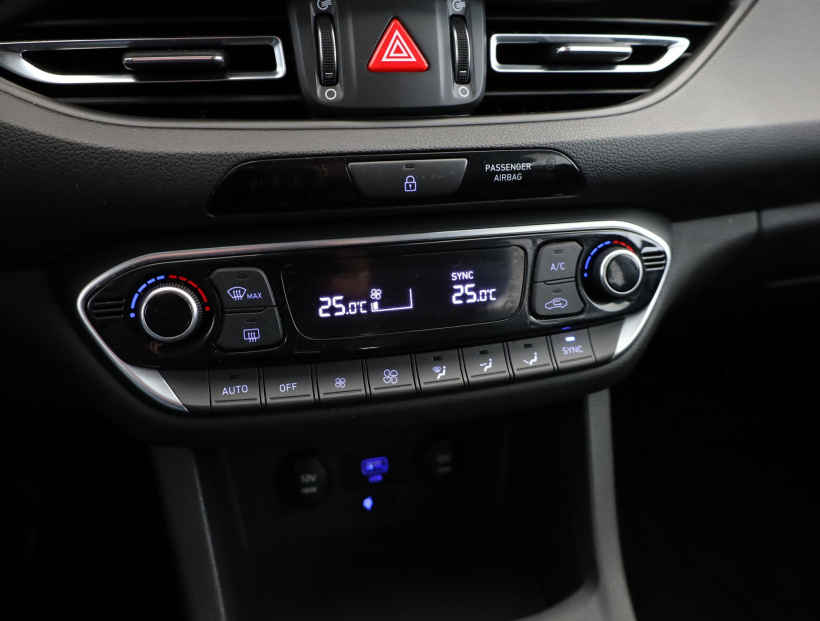 Hyundai i30, 2022