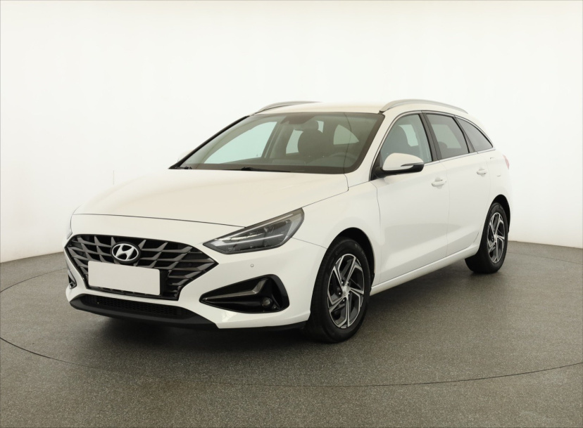Hyundai i30, 2022