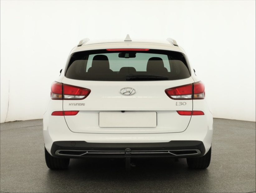 Hyundai i30, 2022