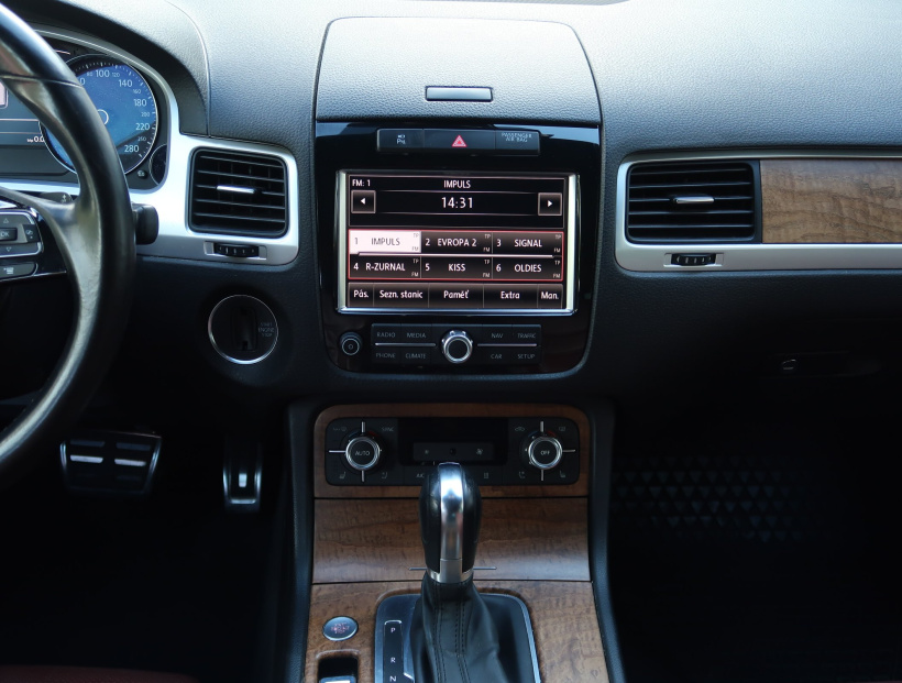 Volkswagen Touareg, 2013
