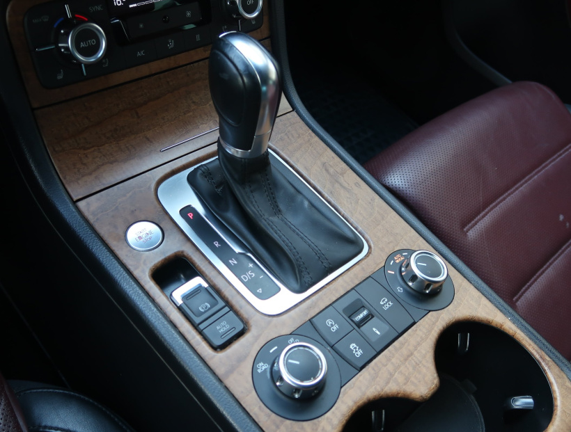 Volkswagen Touareg, 2013