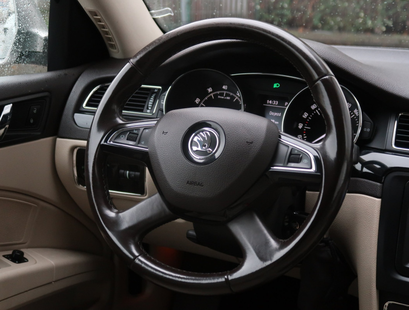 Škoda Superb, 2014