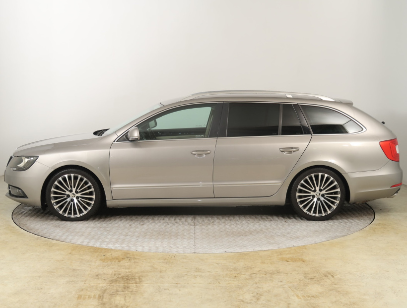 Škoda Superb, 2014