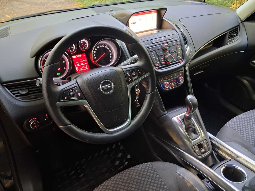 Opel Zafira, 2016