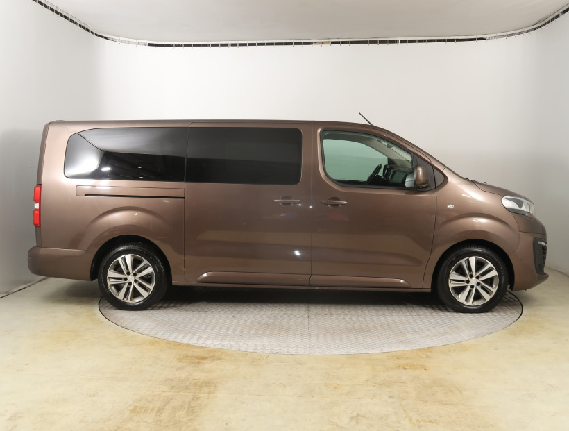 Peugeot Traveller, 2018