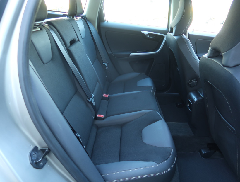 Volvo XC60, 2011