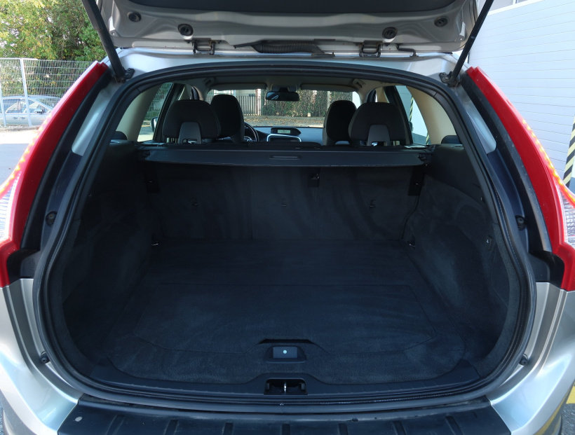 Volvo XC60, 2011
