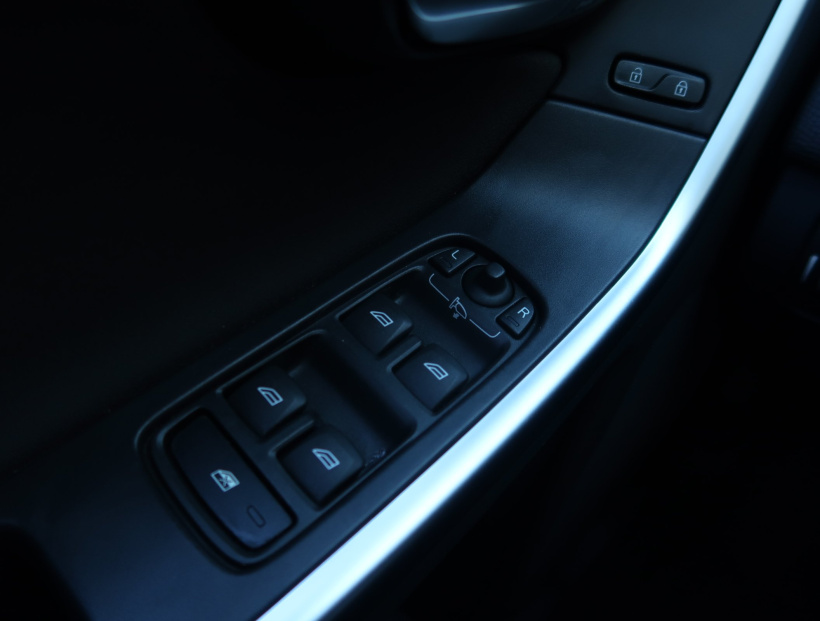 Volvo XC60, 2011
