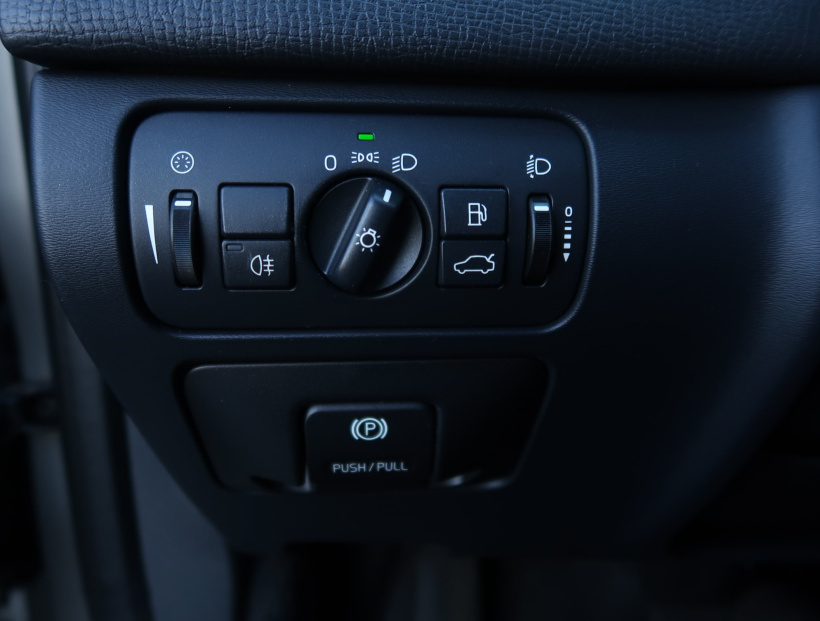 Volvo XC60, 2011