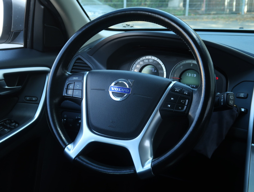 Volvo XC60, 2011