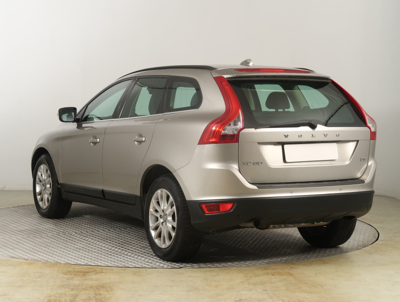 Volvo XC60, 2011