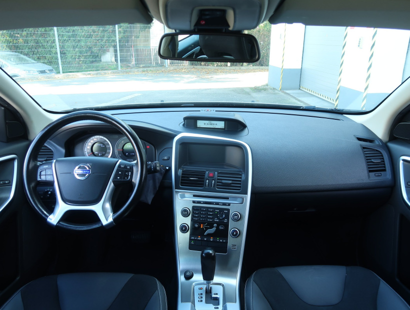 Volvo XC60, 2011