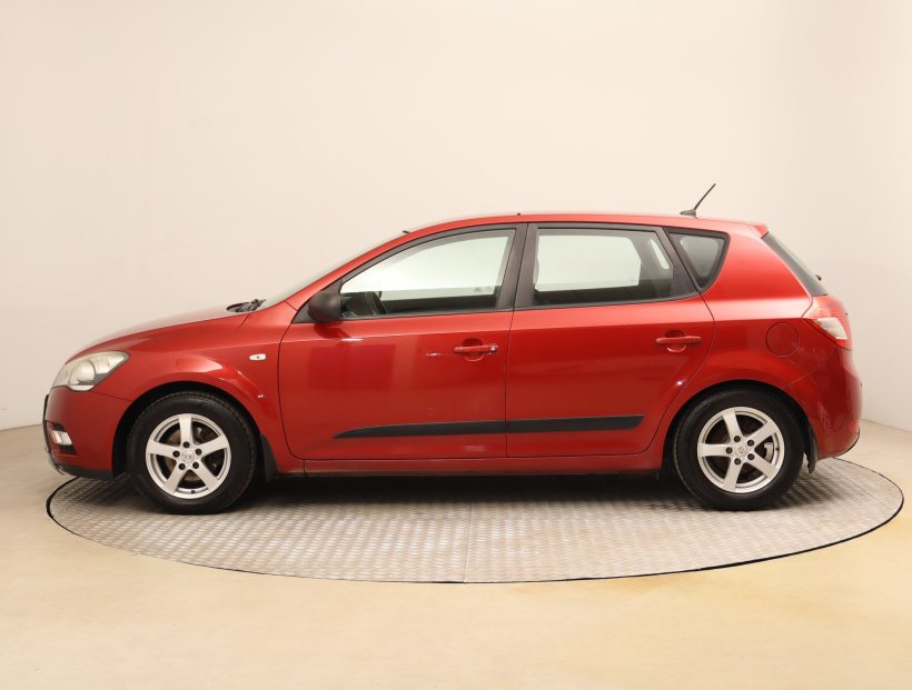 Kia Ceed, 2011