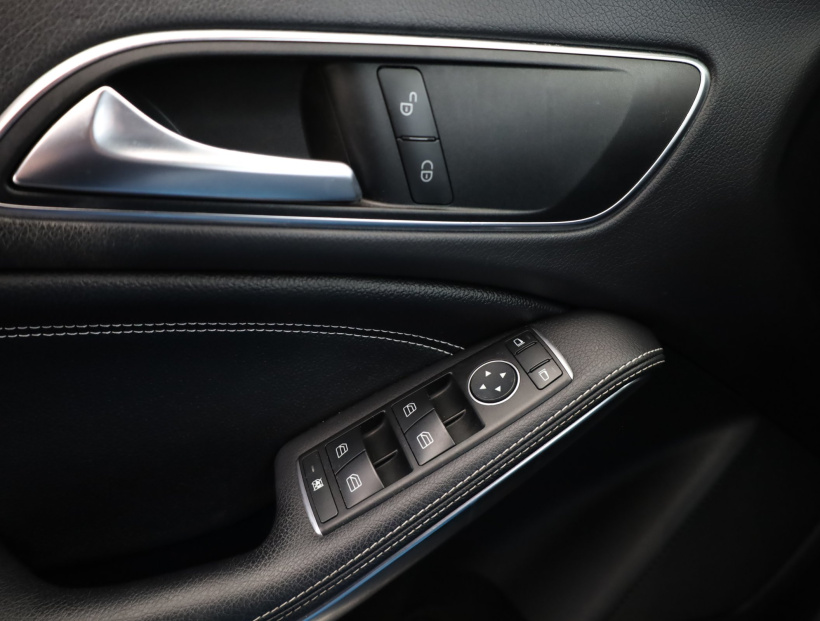Mercedes-Benz CLA, 2016