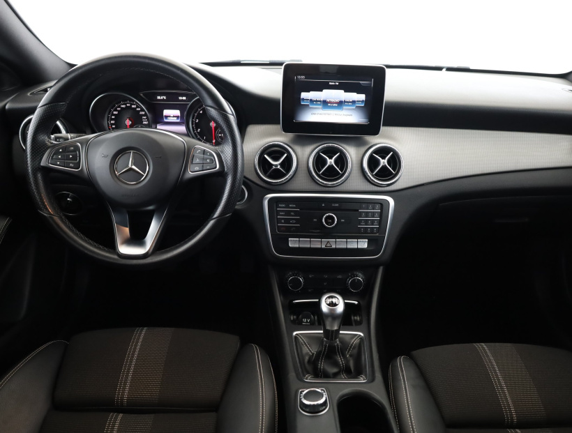 Mercedes-Benz CLA, 2016