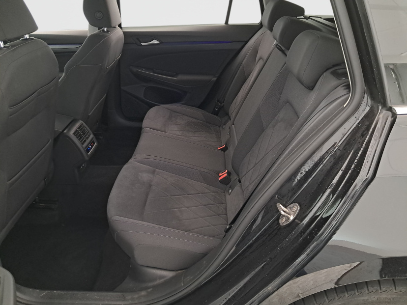 Volkswagen Golf, 2022