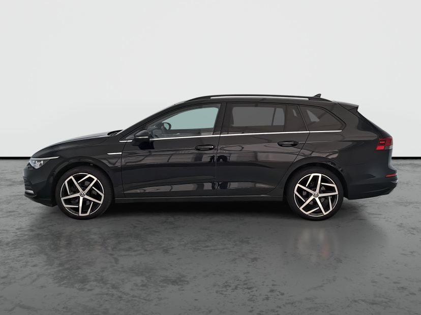 Volkswagen Golf, 2022