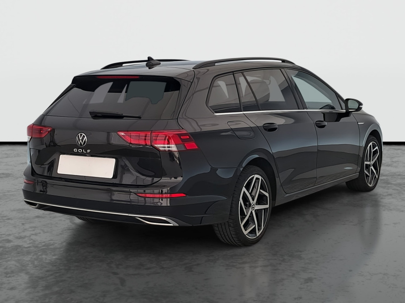 Volkswagen Golf, 2022