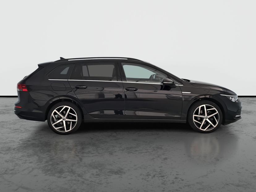 Volkswagen Golf, 2022