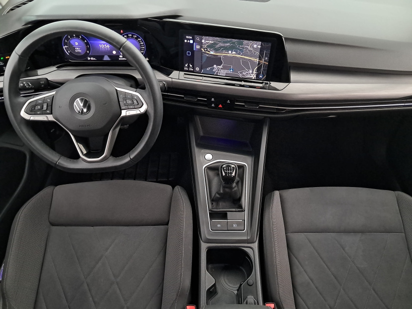Volkswagen Golf, 2022