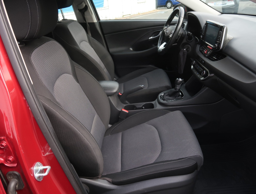 Hyundai i30, 2021