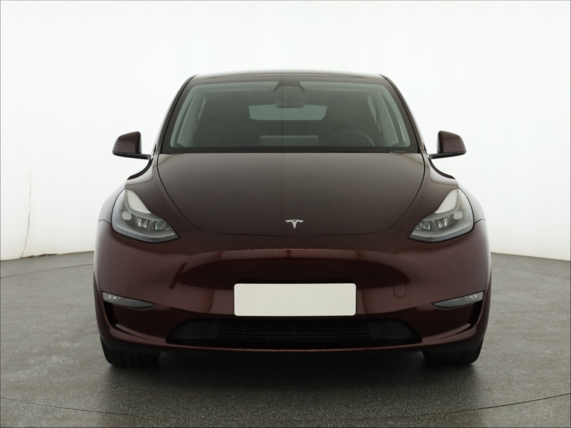 Tesla Model Y, 2023